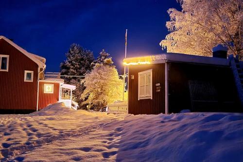 . Stuga Viggetjärn Nature & fireplace by the lake