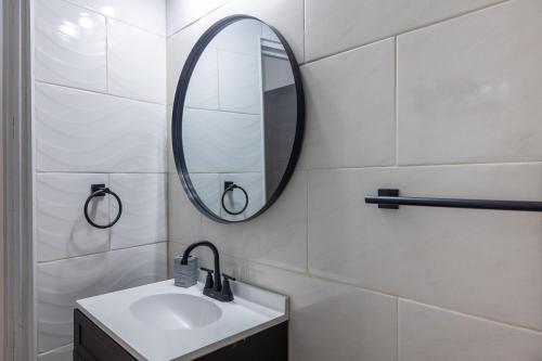 Seaview Apartment - image 3