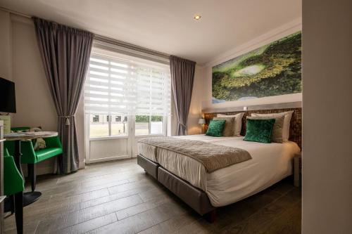 2 twin beds