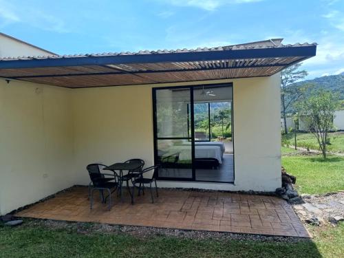 Erkély/terasz, Finca Alejandria - Piedemonte Llanero - Restrepo in Restrepo