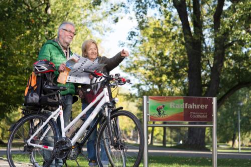 Stadthotel Crailsheim Stadthotel Crailsheim is perfectly located for both business and leisure guests in Crailsheim. Featuring a satisfying list of amenities, guests will find their stay at the property a comfortable one. 