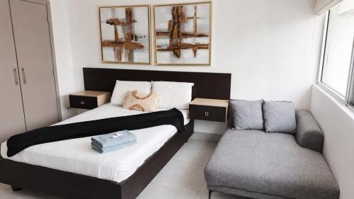 Suite Elegante con piscina y vista al cerro RF2-1007