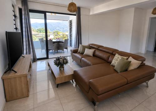 صالة مشتركة/ منطقة التلفزيون, Fare Manihinihi 2BR APPARTMENT TARAVAO CENTER in أفاهيتي