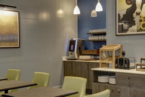 Best Western Plus Vauxhall Hotel - image 14