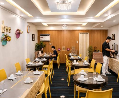 Еда и напитки, Amax Inn Makati in Манила