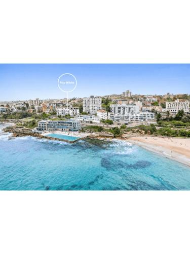 80 meters to Bondi Beach Luxury Coastal Walk in Tamarama