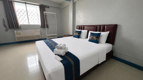 1 queen bed
