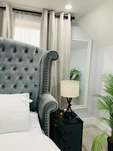 Exclusive Luxury Suite Near JFK and UBS Arena