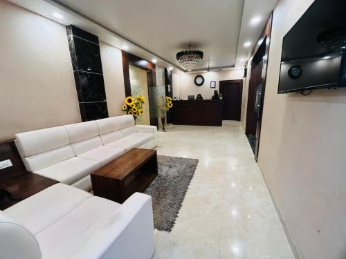 Lobby, Sangam Hotel in Lakhisarai