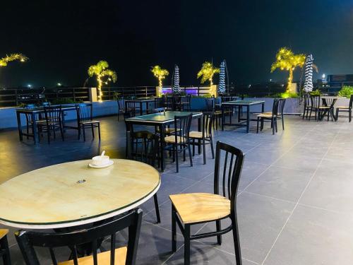 Restaurant, Sangam Hotel in Lakhisarai