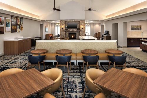 Vestabils, Homewood Suites by Hilton Minneapolis-New Brighton in New Brighton (MN)