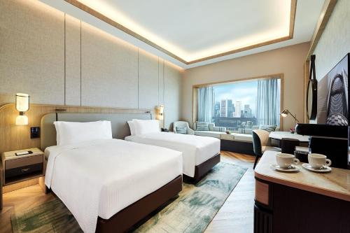Premier King or Hollywood Twin Room - Newly Renovated