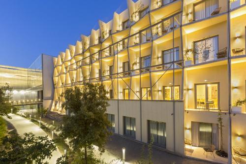 MERCURE NIMES CENTRE ARENES
