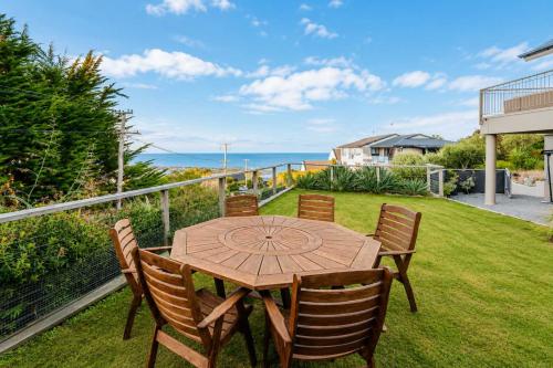 Elevated Ocean View Oasis - 3BR 2 Bath Parking in Mount Pleasant