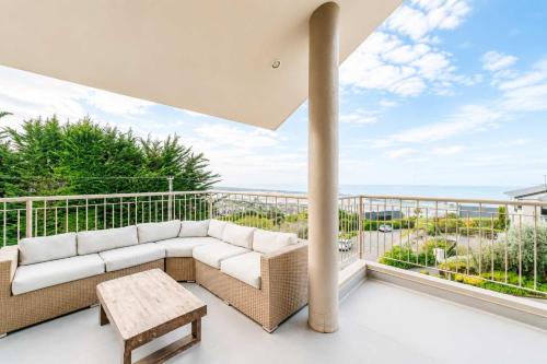 Elevated Ocean View Oasis - 3BR 2 Bath Parking in Mount Pleasant