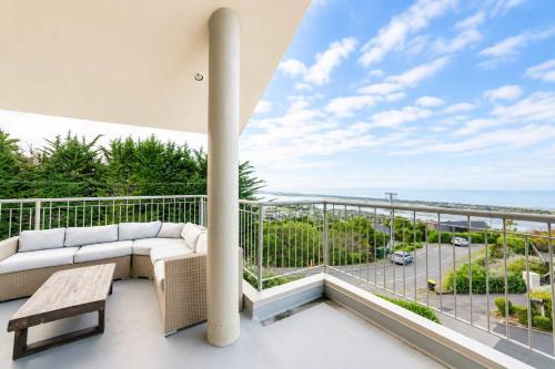 Elevated Ocean View Oasis - 3BR 2 Bath Parking in Mount Pleasant
