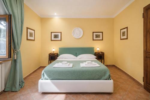 Elegant Holiday Home in Greve in Chianti with Swimming Pool in Lucolena