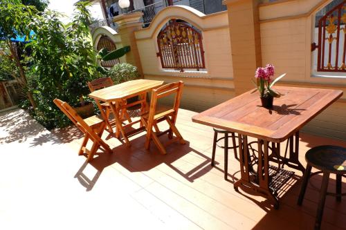 Létesítmények, Ban Yenjid in Pratuchai