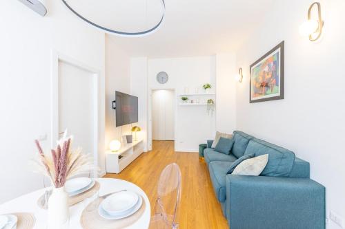 Crocetta M3 Modern two room apartment 2 stops from the Duomo