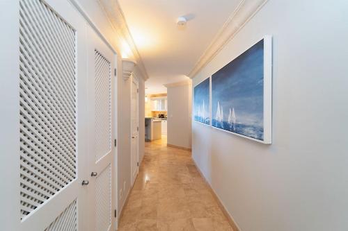 Удобства, Modern Beachfront Condo - St Peters Bay 402 in Литл-Батталис