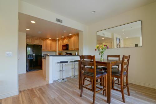 ~ 1 Mi to Desert Ridge Marketplace: Phoenix Condo! in Desert View Village