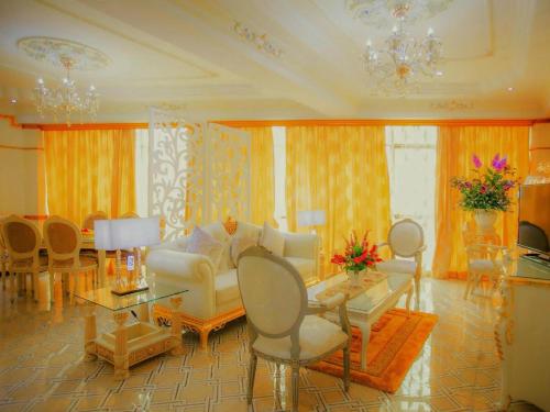 Facilities, Sunday Johor Bahru Near KSL City Mall Formerly Lace Boutique in Stulang Bahru