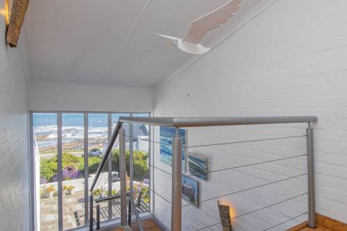 Elaine's Onrus Ocean View Pet Friendly - image 2
