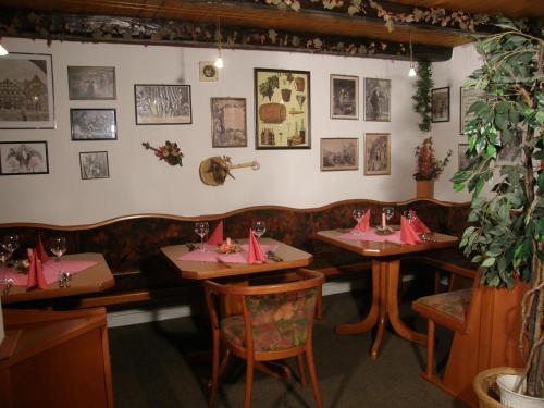 Restorāns, KA&KA Hotel Garni in Warsow