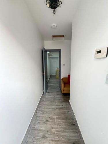 SRA Large Private One Bedroom near Dagenham East Tube Station