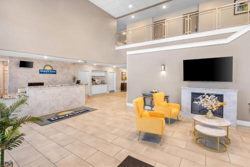 ردهة, Days Inn & Suites by Wyndham Columbus East Airport in كولومبوس