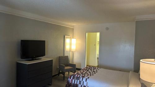 Red Roof Inn San Antonio - South Park – San Antonio, TX