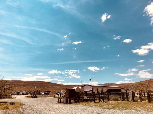 Rustic Ranch Cabin Rental in the Granite Range and Hualapai Valley of Nevada in Cedarville (CA)