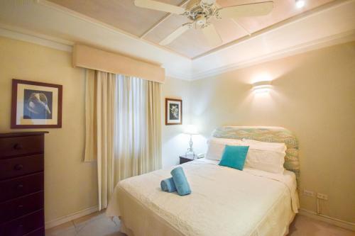 Beachfront Cosy and Romantic Condo - Nautilus - image 2