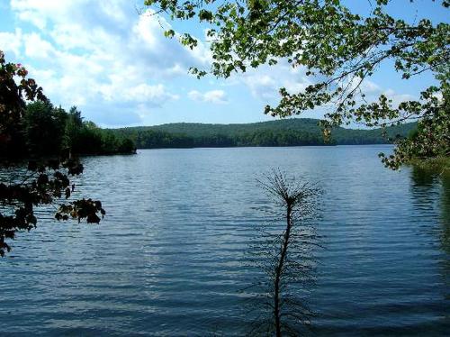 Cozy Bed and Breakfast Lodging near the Quabbin Reservoir, Massachusetts in Barre (MA)