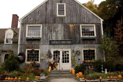 Cozy Bed and Breakfast Lodging near the Quabbin Reservoir, Massachusetts in Barre (MA)