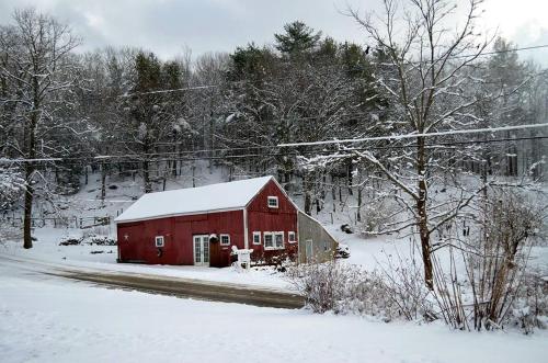 Cozy Bed and Breakfast Lodging near the Quabbin Reservoir, Massachusetts in Barre (MA)