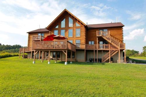 Extraordinary Cabin Rental Ideal for Large Groups in the Southern Poconos, Pennsylvania in Palmerton