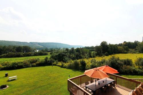 Extraordinary Cabin Rental Ideal for Large Groups in the Southern Poconos, Pennsylvania in Palmerton