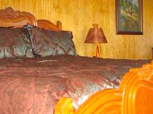 Rustic Room Rental on a Dude Ranch for a Unique Experience in Nebraska in Sargent