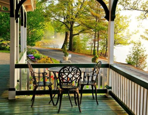 Elegant Vacation Rental on Lake Winnisquam in Sanbornton (NH)