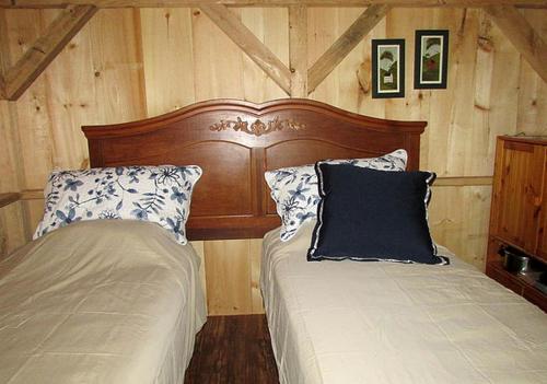 Peaceful Cabin Rental on a Farm near Jefferson Lake, New York in Kenoza Lake (NY)