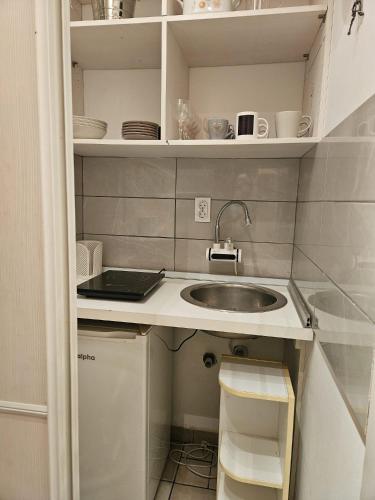 Hidden Oasis Apartment - image 4