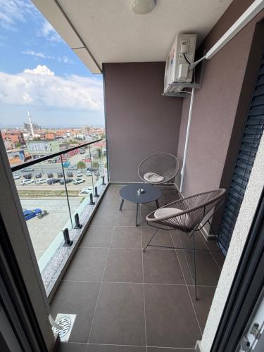 Modern apartment with balcony in Prizren in เบซิม ชาลา