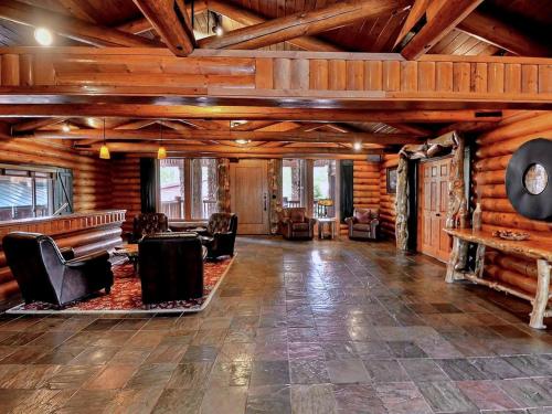 Unique Lodge Accommodation near Heber City, Utah in Woodland (UT)