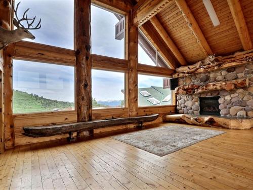 Unique Lodge Accommodation near Heber City, Utah in Woodland (UT)
