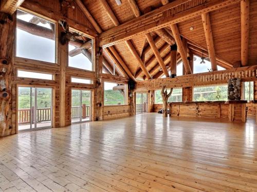 Unique Lodge Accommodation near Heber City, Utah in Woodland (UT)