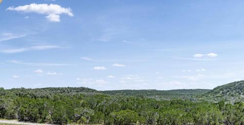Cute Secluded Cabin Ideal for Nature Lovers in Texas in Tarpley (TX)