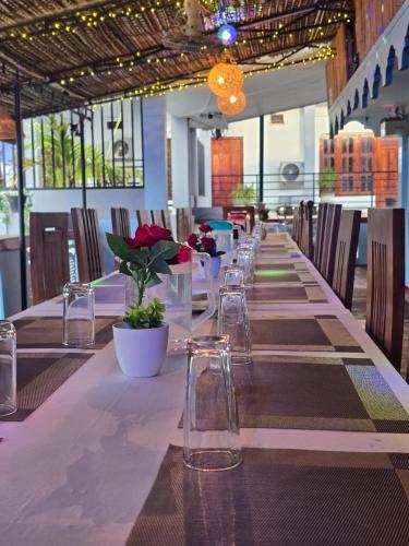 Restaurant, Thisha Hotel in Jaffna
