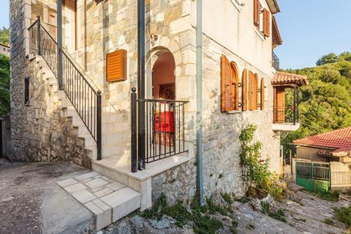 Stemnitsa Stone Residence - Cosy Mountain Escape in Stemnitsa