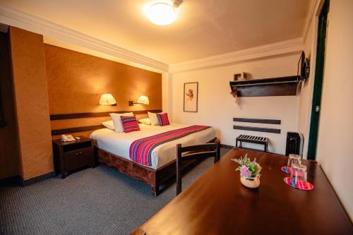 Hotel Raymi